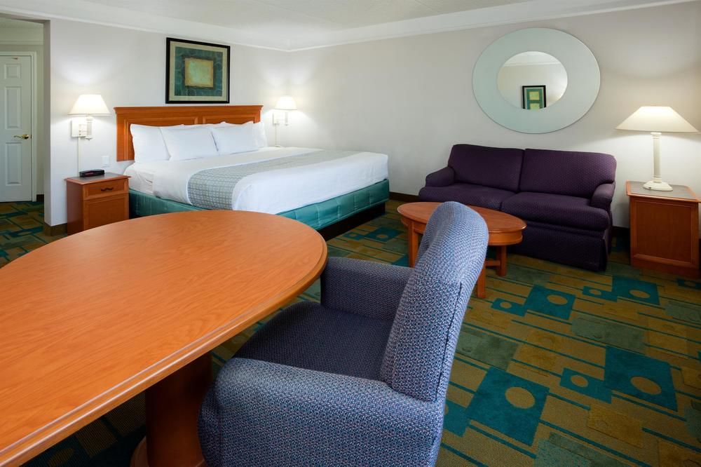 La Quinta Inn & Suites by Wyndham Phoenix West Peoria