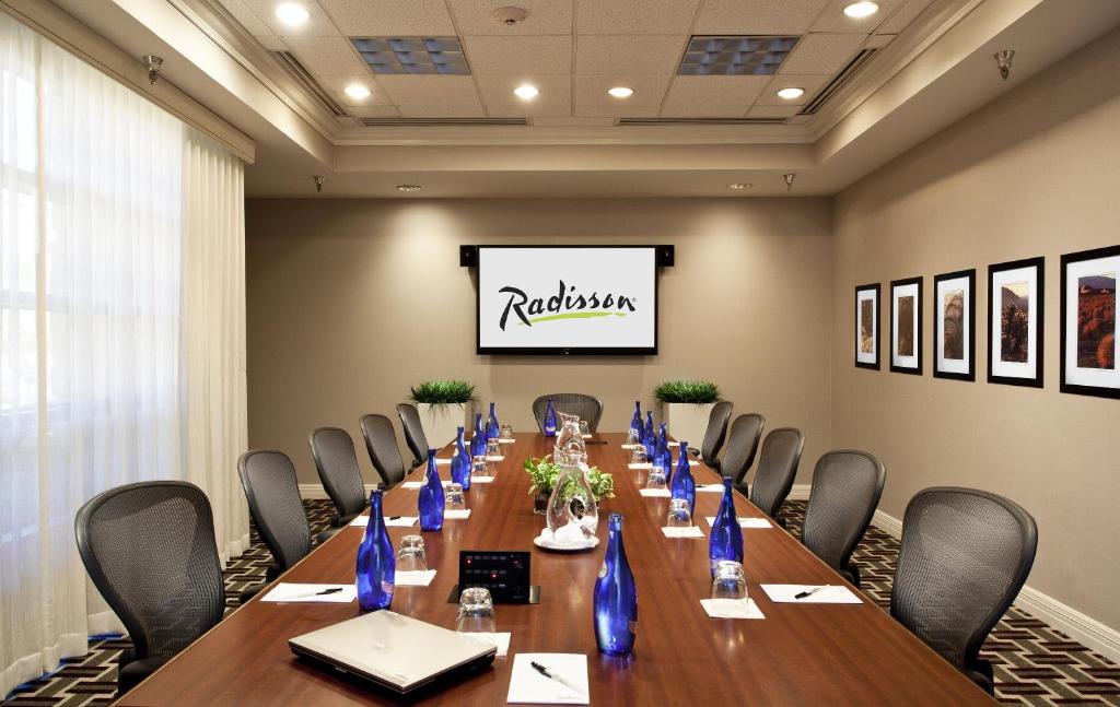Radisson Hotel Phoenix Airport