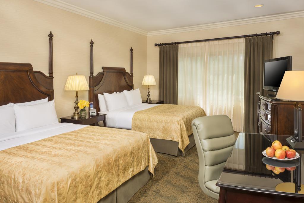 Ayres Suites Diamond Bar
