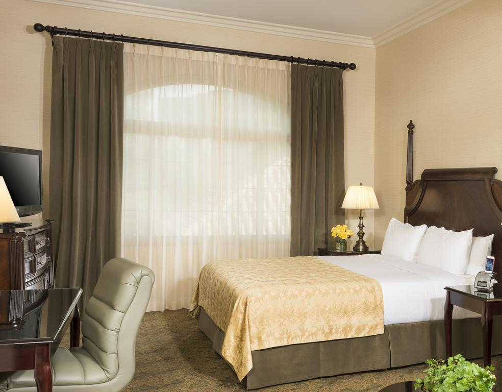 Ayres Suites Diamond Bar