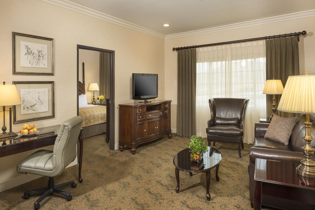 Ayres Suites Diamond Bar