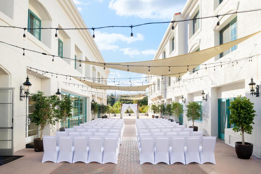 DoubleTree by Hilton San Pedro - Port of Los Angeles