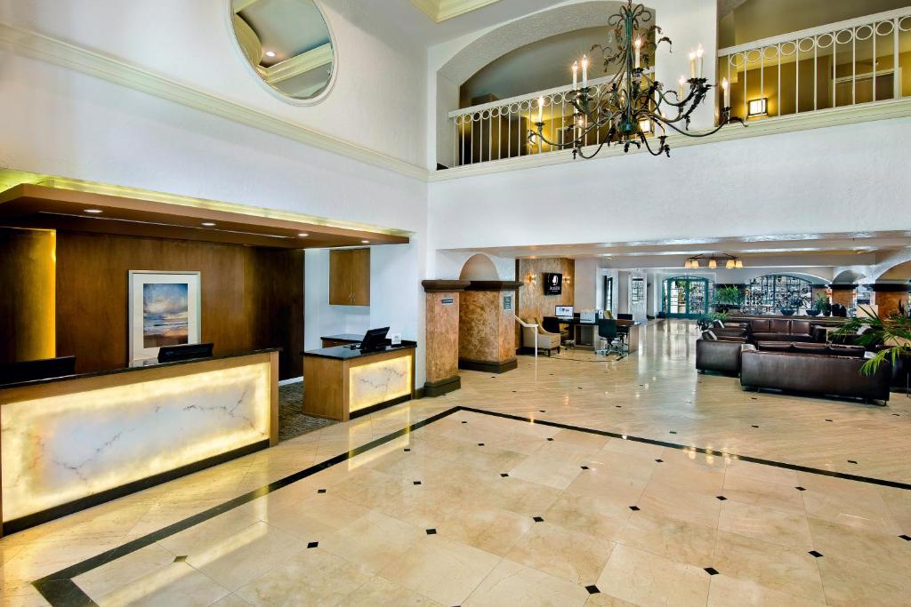 DoubleTree by Hilton San Pedro - Port of Los Angeles