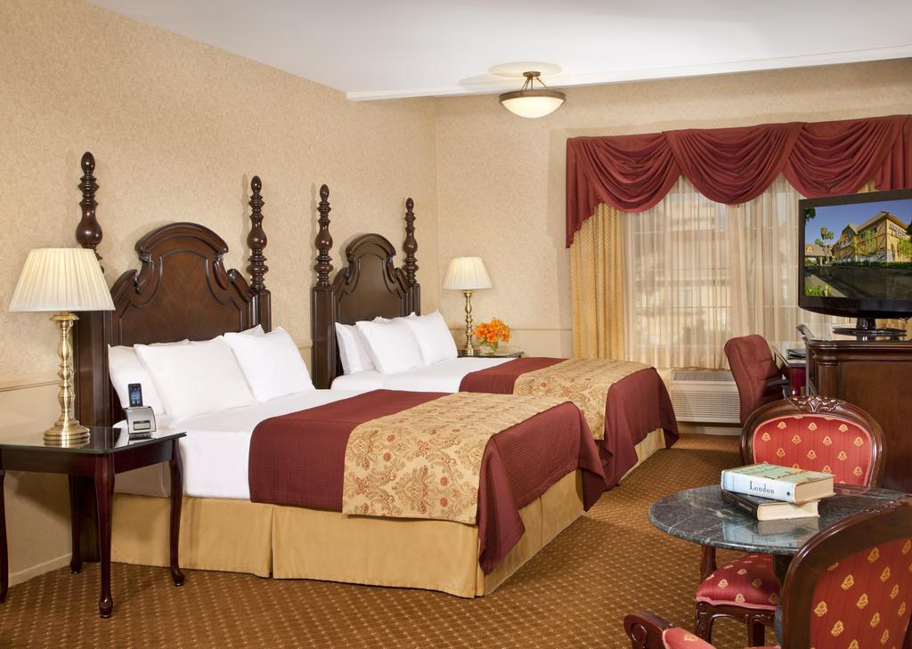 Azure Hotel & Suites,Trademark Collection by Wyndham(Formerly Ayres Ontario Convention Center)