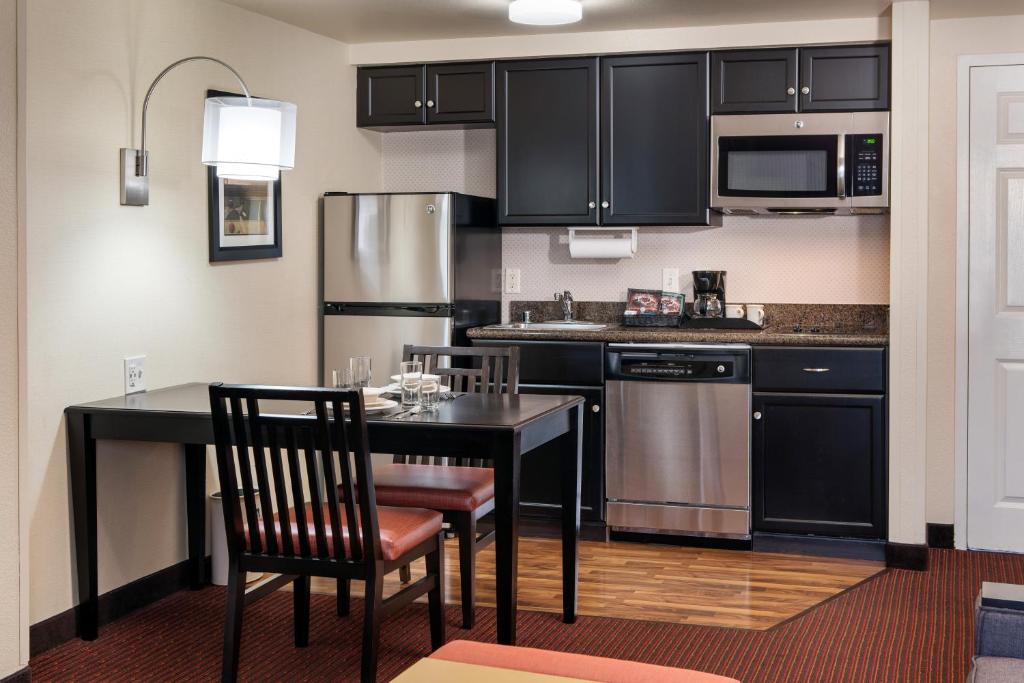 Homewood Suites by Hilton Anaheim-Main Gate Area