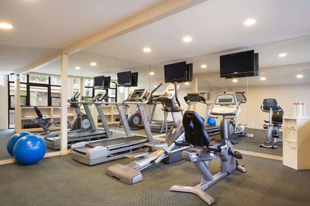 Ramada by Wyndham San Diego North Hotel & Conference Center