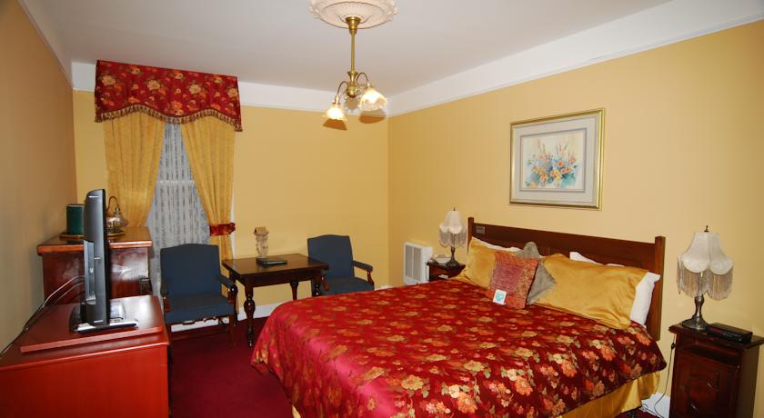 Queen Anne Hotel