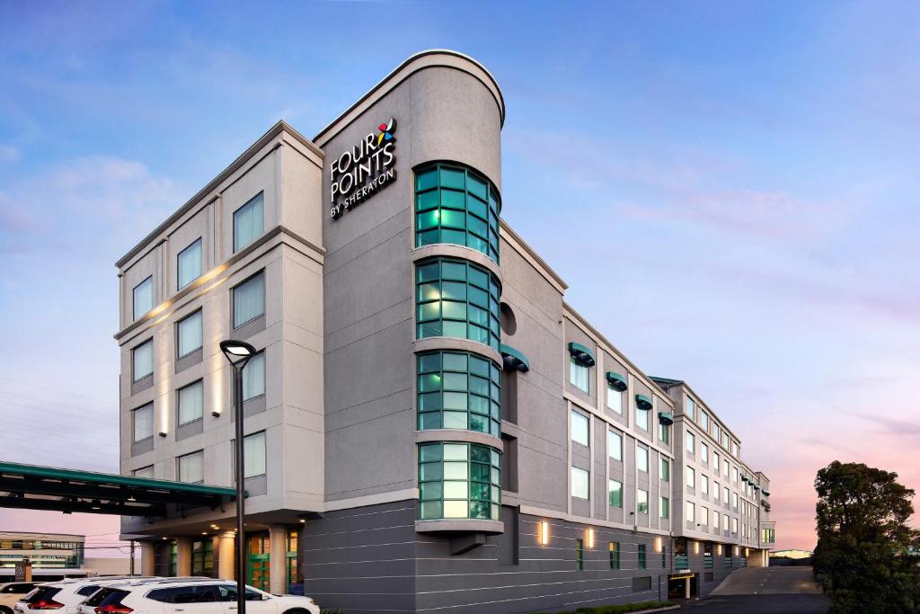 Four Points by Sheraton Hotel & Suites San Francisco Airport