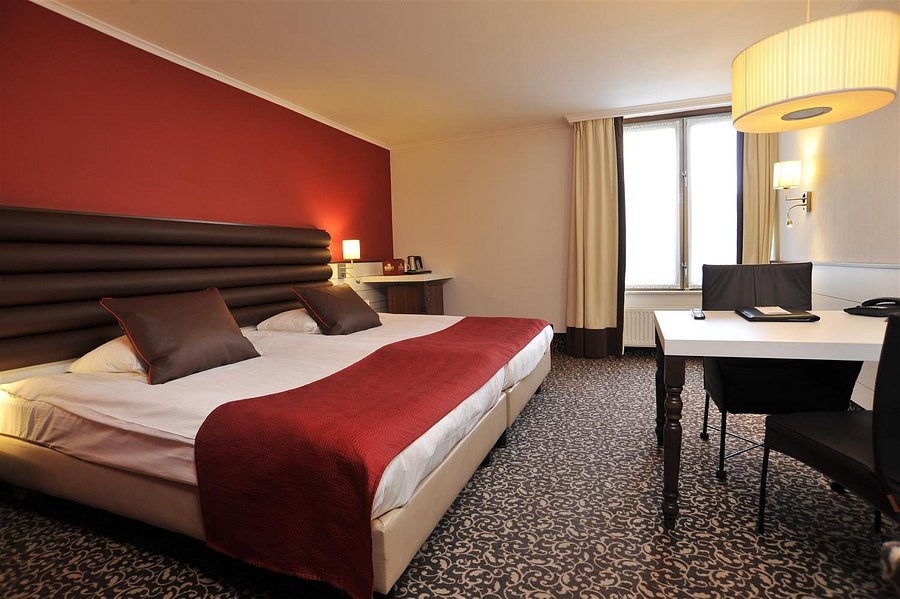 Golden Tulip Central