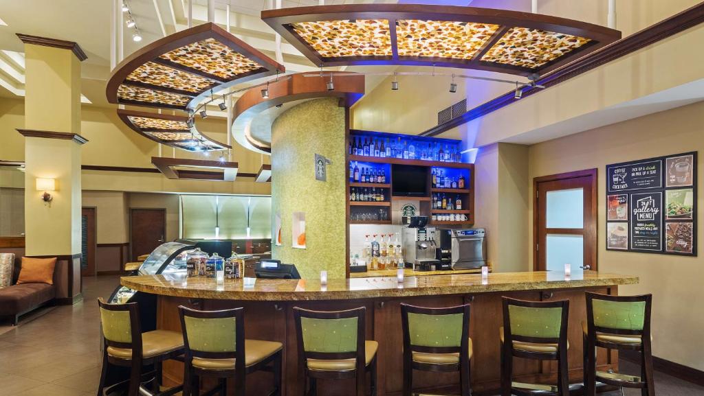 Hyatt Place Fort Lauderdale Cruise Port & Convention Center