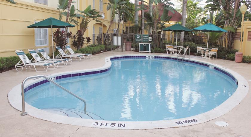 La Quinta Inn & Suites by Wyndham Ft. Lauderdale Plantation
