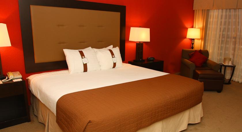 Sawgrass Grand Hotel and Suites Sports Complex