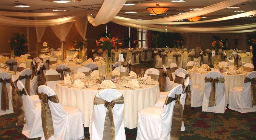 Sawgrass Grand Hotel and Suites Sports Complex