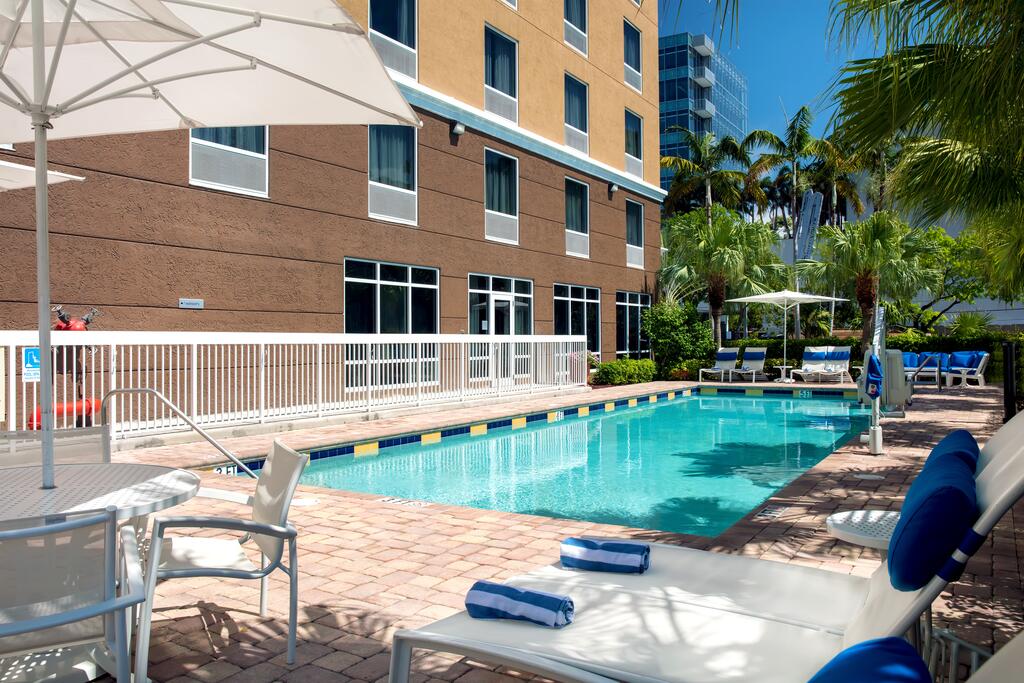 Hampton Inn by Hilton Hallandale Beach Aventura