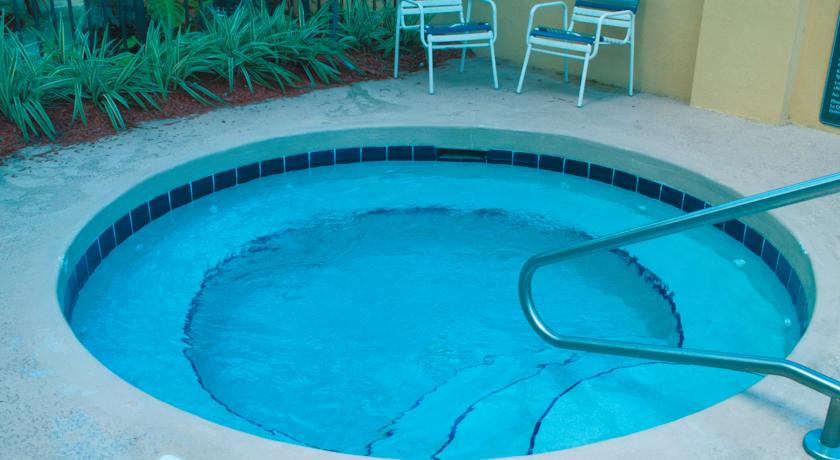 La Quinta Inn & Suites by Wyndham Miami Airport West