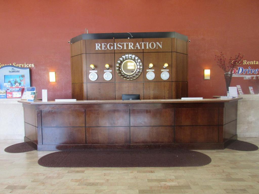 Allure Resort International Dr