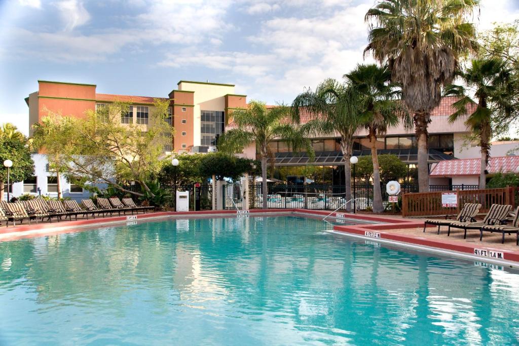 Allure Resort International Dr