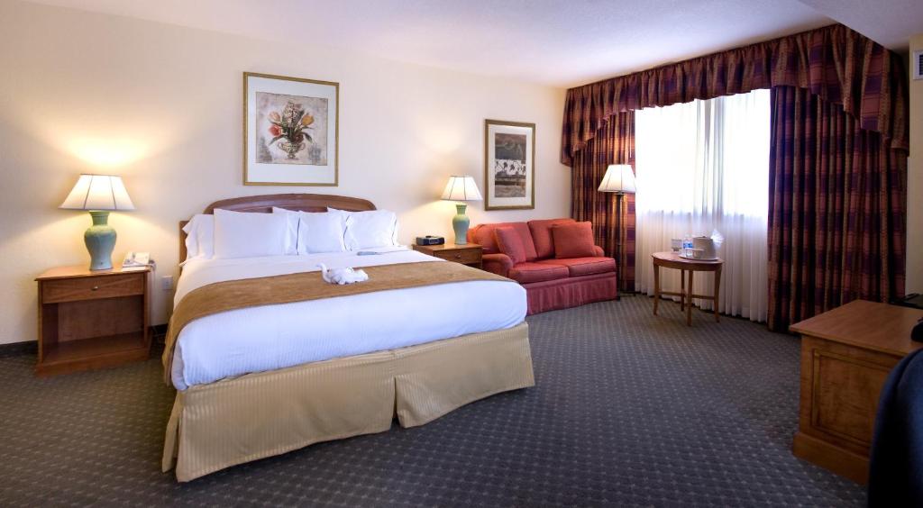 Allure Resort International Dr