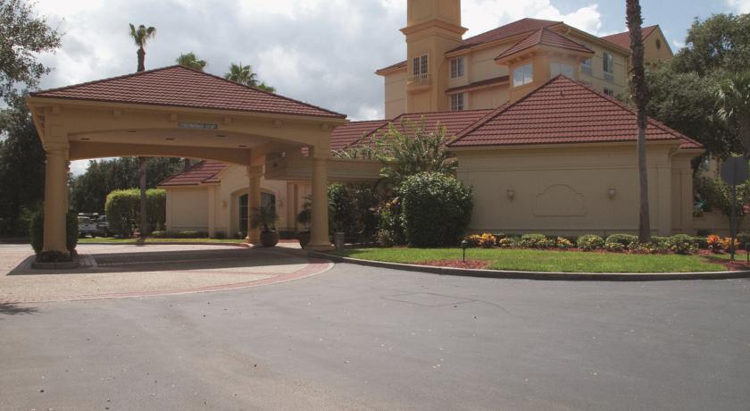 La Quinta Inn & Suites by Wyndham Orlando Lake Mary