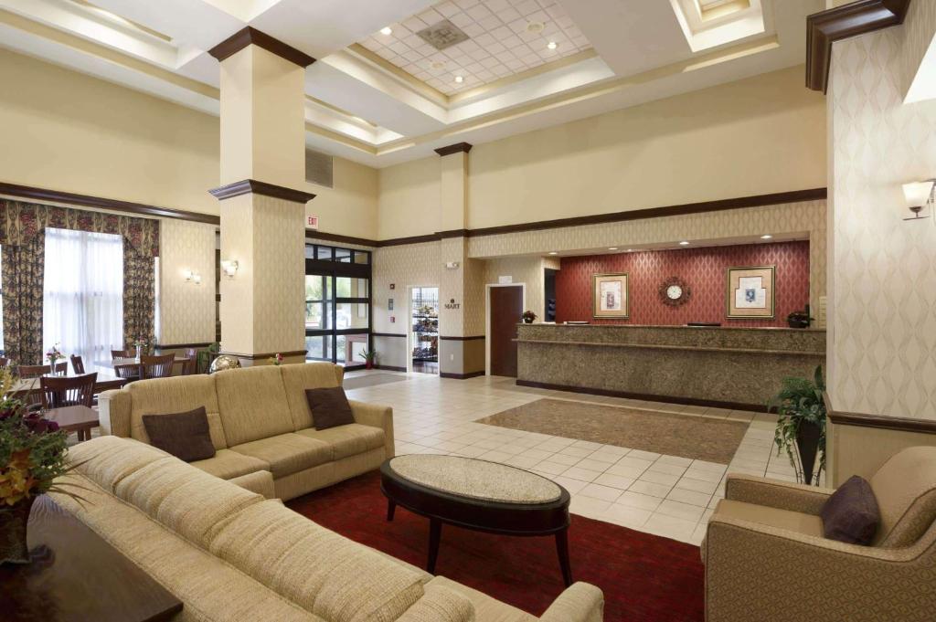 Ramada by Wyndham Suites Orlando Airport