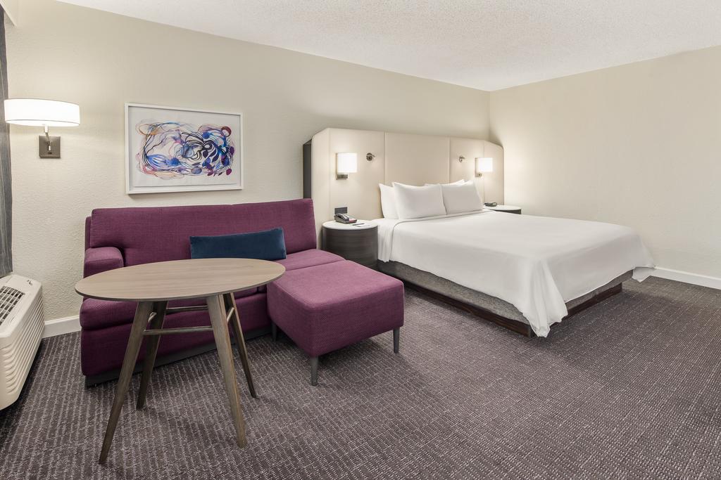 Crowne Plaza Orlando - Lake Buena Vista
