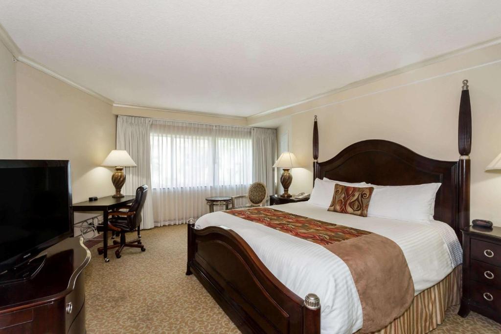 Safety Harbor Resort & Spa Trademark Collection by Wyndham