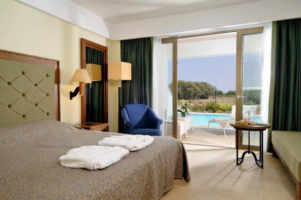 Giannoulis – Cavo Spada Luxury Sports & Leisure Resort & Spa
