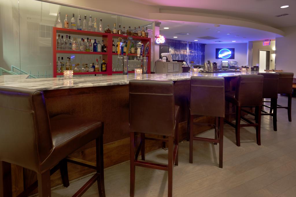 Hotel Gibbs Downtown Riverwalk