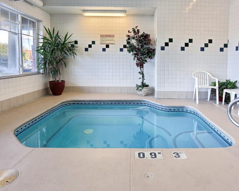 Comfort Suites Airport