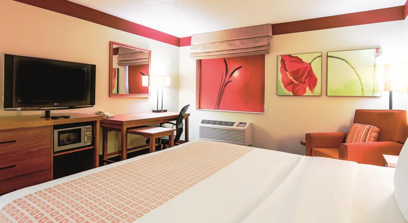La Quinta Inn & Suites by Wyndham Chicago Tinley Park