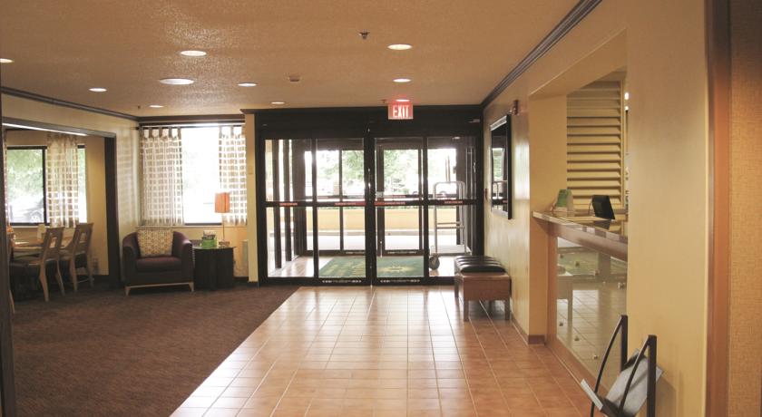 La Quinta Inn & Suites by Wyndham Chicago Tinley Park