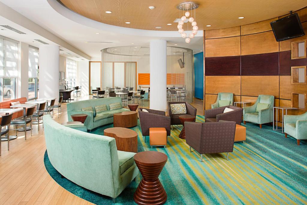 SpringHill Suites Savannah Downtown / Historic District