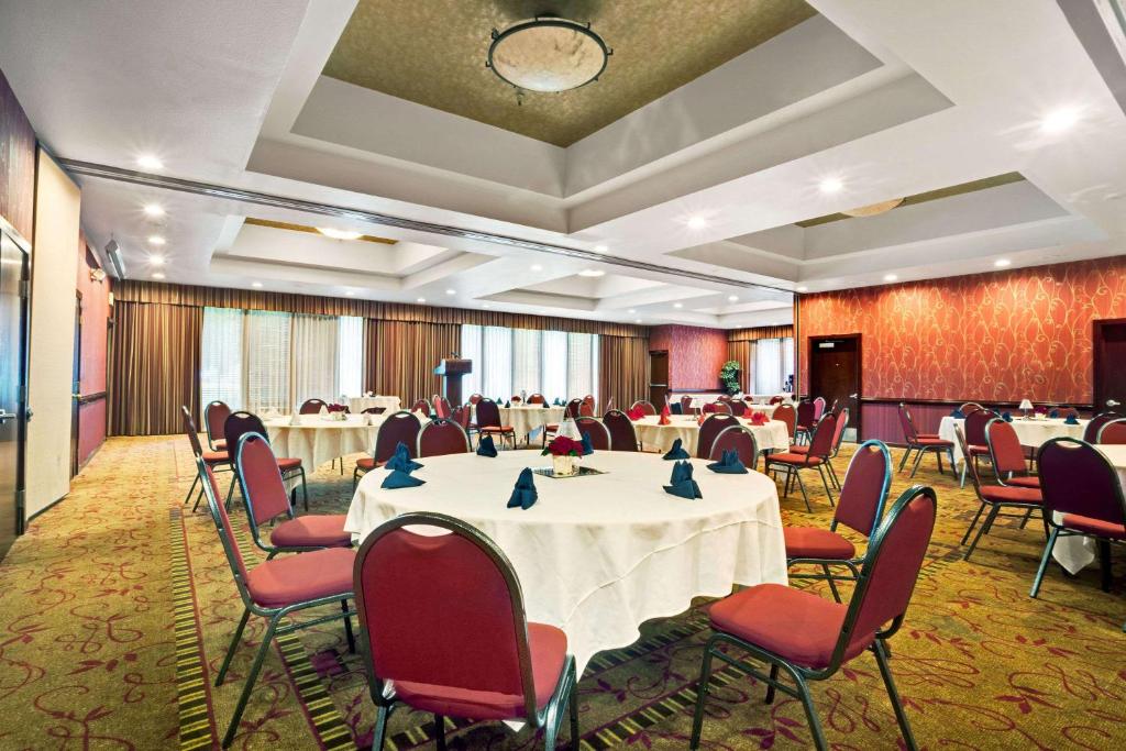 Ramada by Wyndham Tukwila Southcenter
