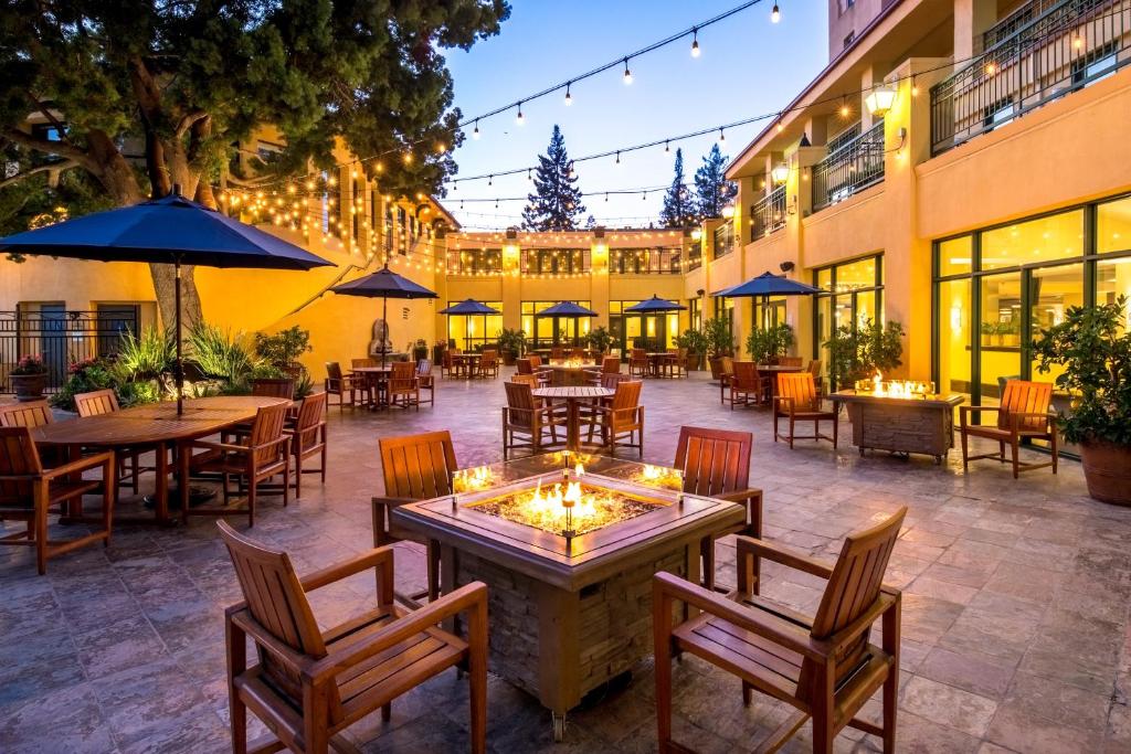 Crowne Plaza Cabana, Palo Alto