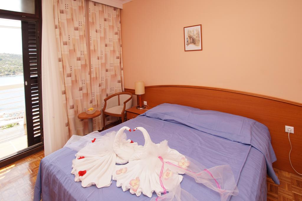 Hotel Adria (Vela Luka)