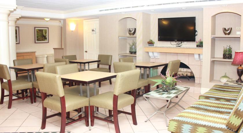 La Quinta Inn by Wyndham New Orleans West Bank / Gretna