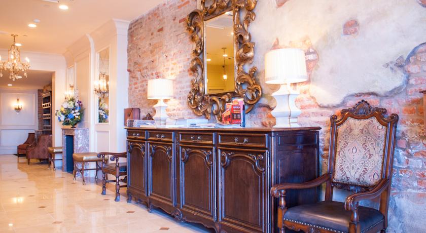 French Market Inn