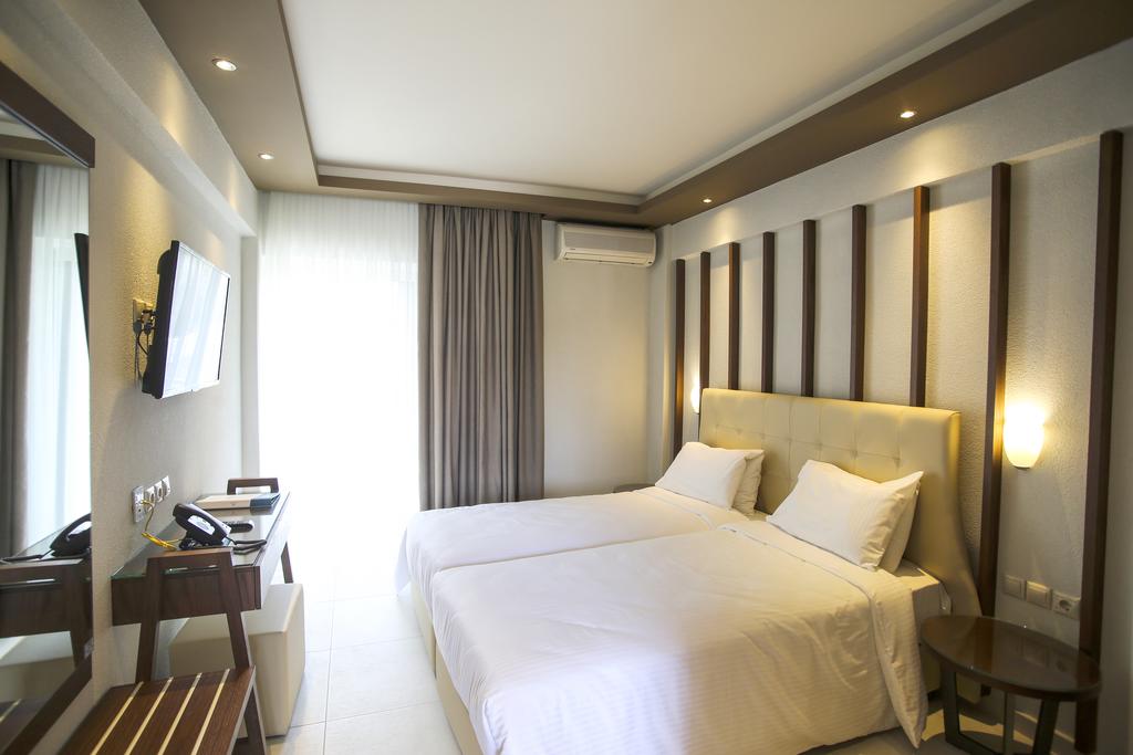 Royal Hotel