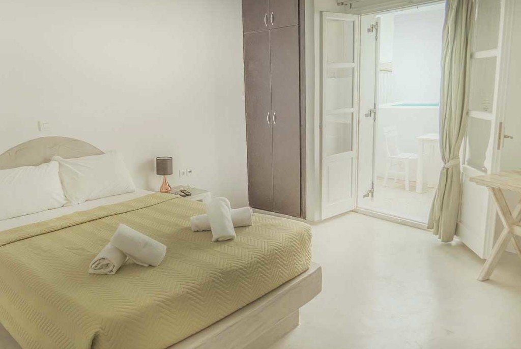Loukas & Emma Eco Houses