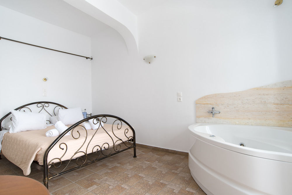 Ilioperato Traditional Apartments