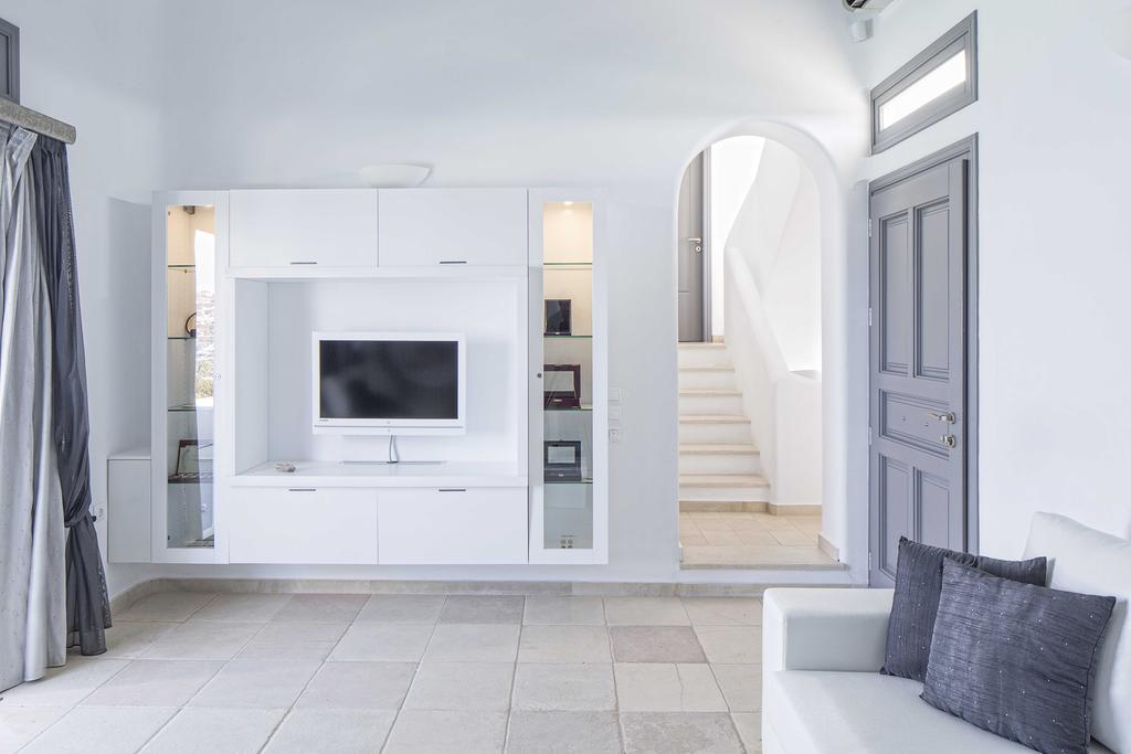 Santorini Princess Presidential Suites