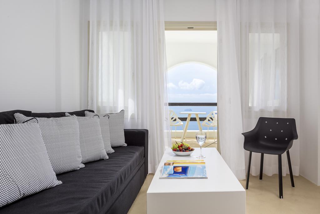 Azzurro Suites