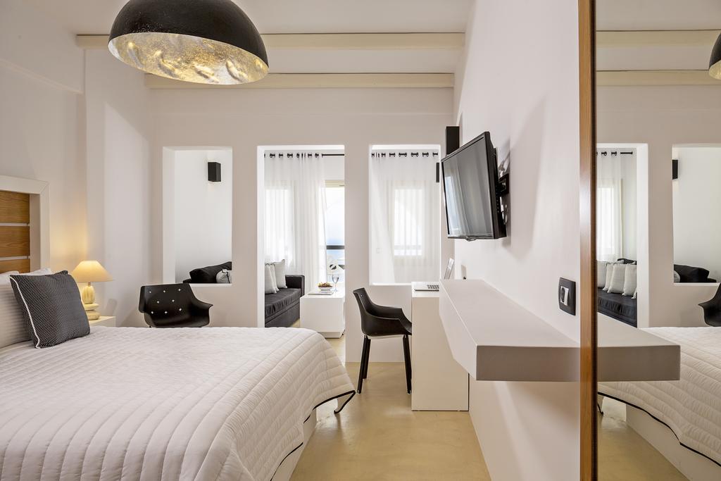 Azzurro Suites
