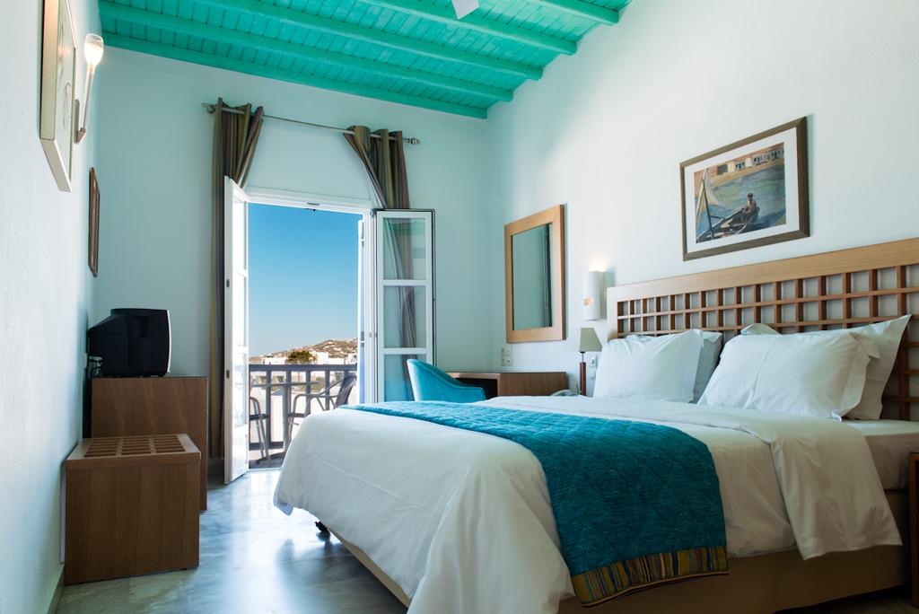 Poseidon Hotel & Suites