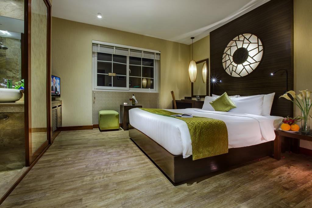 Oriental Suite Hotel & Spa