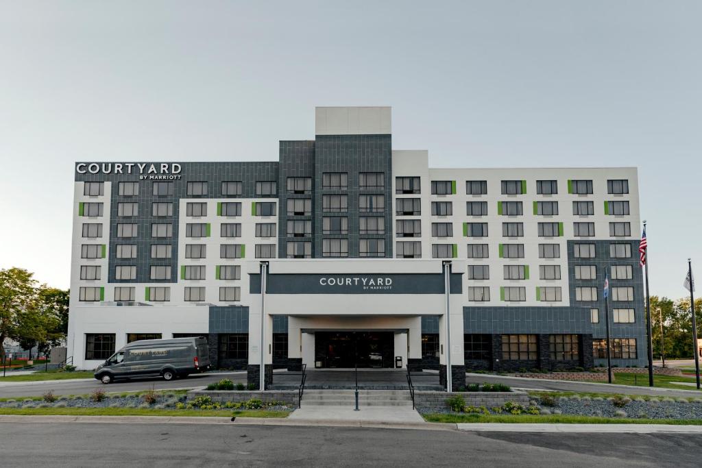 Park Plaza