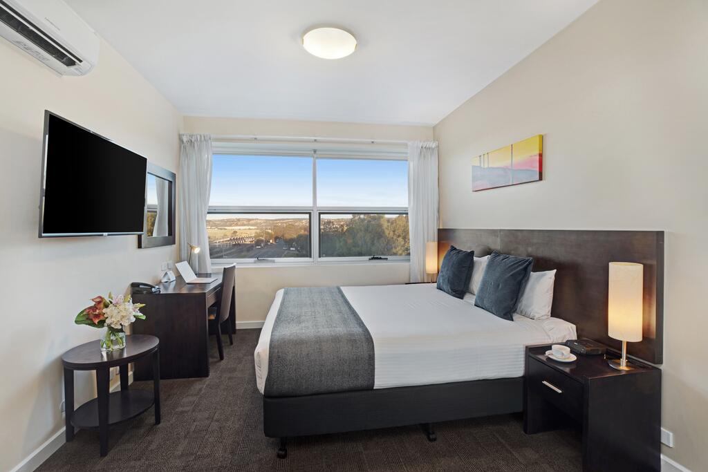 Quest Mawson Lakes