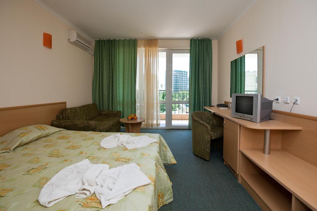 Sunny Day Club Hotel