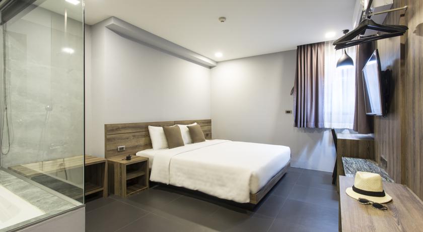 Cross Vibe Chiang Mai Decem Hotel (Formerly X2 Vibe)
