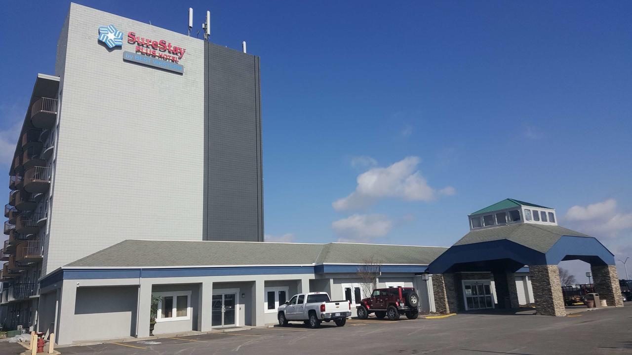 SureStay Plus Hotel by Best Western Kansas City Airport